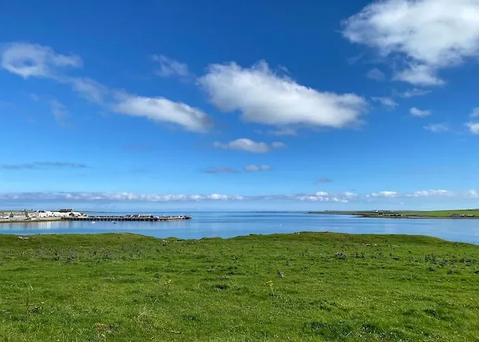 2 Bedroom House Overlooking Pierowall Bay, Westray