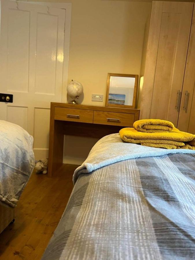 2 Bedroom House Overlooking Bay, Westray