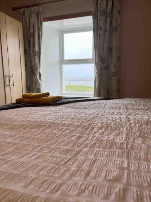 Holiday home 2 Bedroom House Overlooking Bay, Westray *